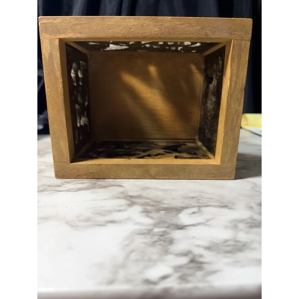 Heavy Solid Wood Decorative Box w/ Carved Acorn & Oak Leaf Panels 6×5×4.5 (2757)